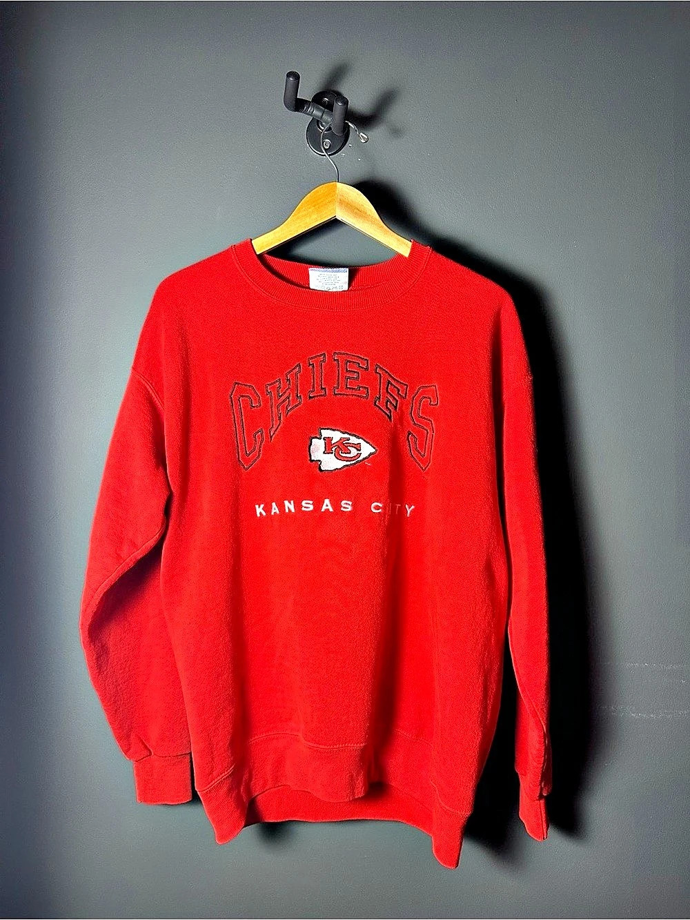 Vintage Lee Sport Sweatshirt Kansas City Chiefs Embroidered Red Mens Size Large